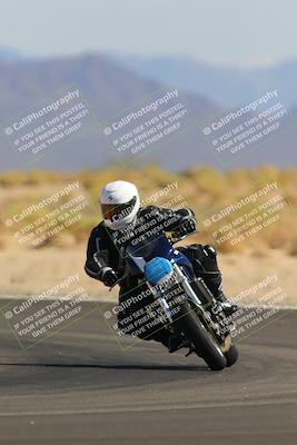 media/Oct-08-2022-SoCal Trackdays (Sat) [[1fc3beec89]]/Turn 16 (125pm)/